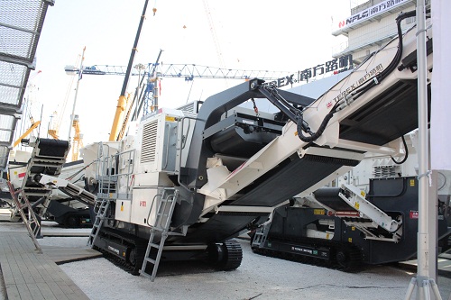 特雷克斯南方路機1-111型、1-111RS型履帶移動式破碎站