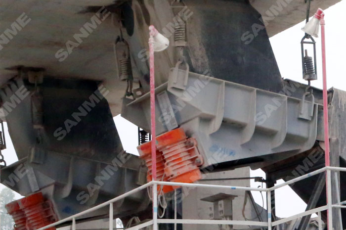 振動給料機料倉堵得原因有哪些？