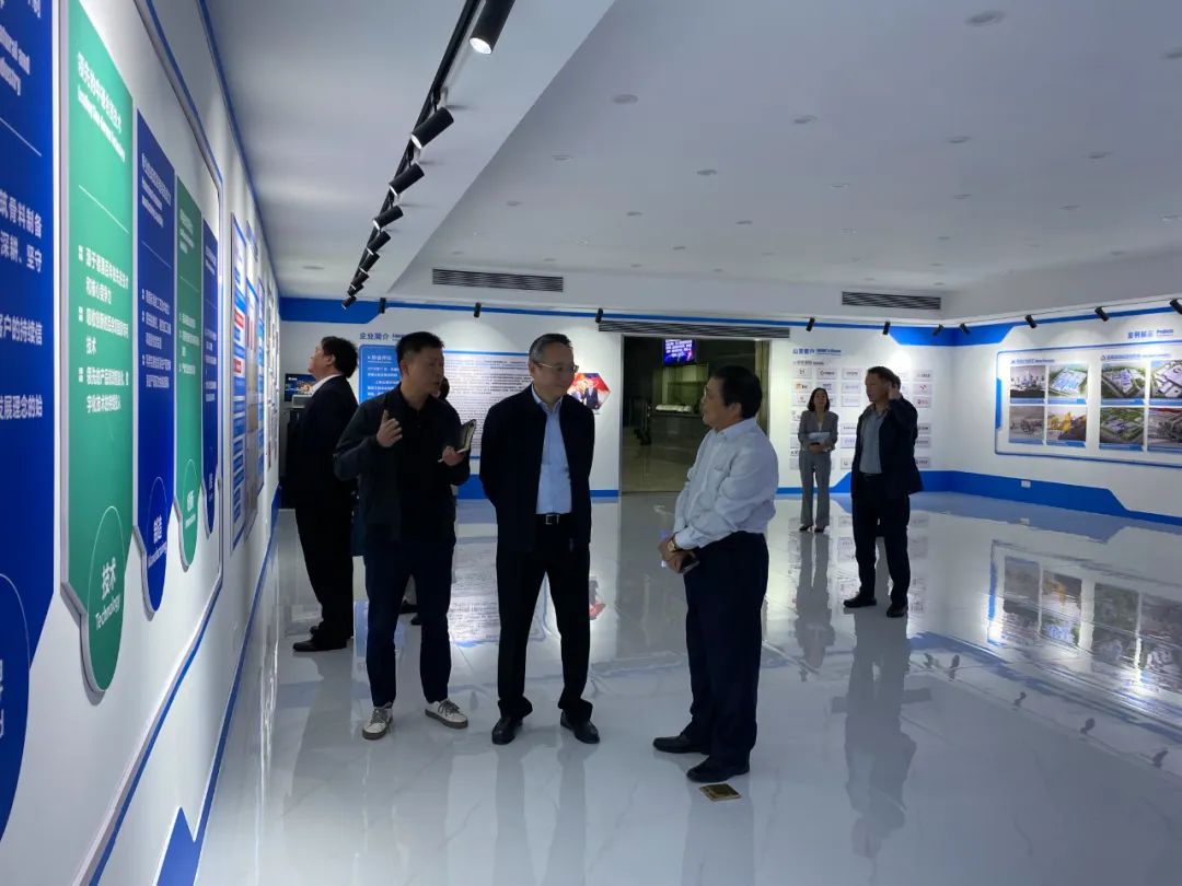 奉賢區(qū)人大常委會黨組書記、主任張培榮一行蒞臨上海山美股份開展“優(yōu)環(huán)境、穩(wěn)經(jīng)濟(jì)”大走訪大調(diào)研
