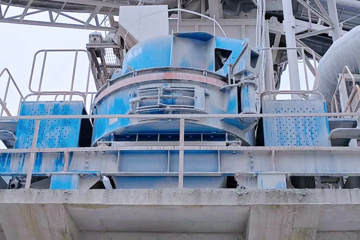 VC7系列立式?jīng)_擊破碎機——多領(lǐng)域適用，展現(xiàn)強大實力